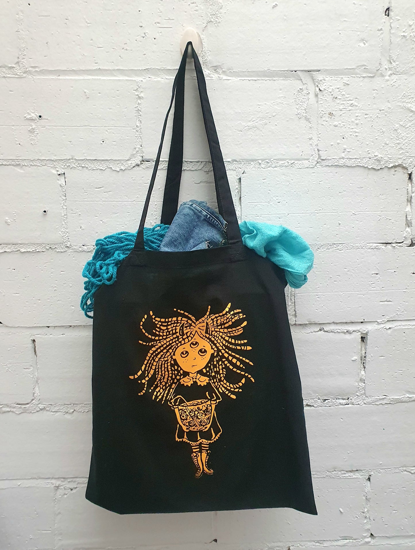 Bolsa tela tote bag Niña siniestra